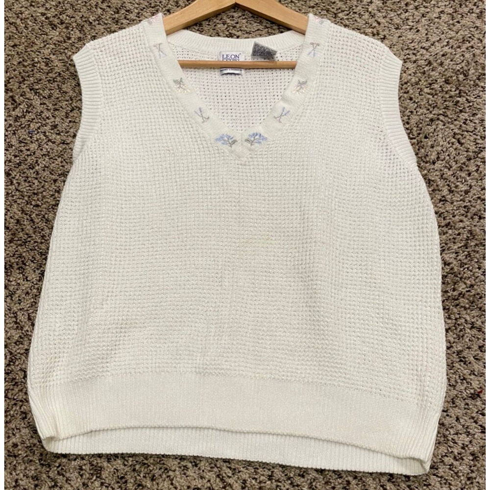 Vintage Leon Levin Womens Sweater Vest Medium White Floral Embroidered Granny